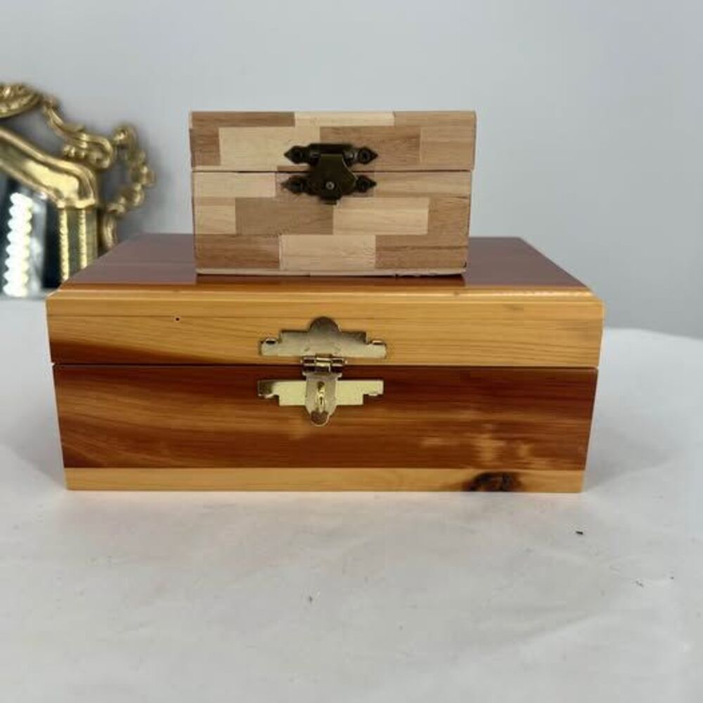 Set of 2 Wooden Keepsake Boxes